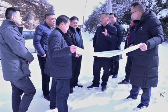 劉濤調研恩施大峽谷女兒湖滑雪場項目