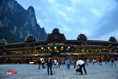 大型山水實(shí)景音樂(lè)劇《龍船調(diào)》