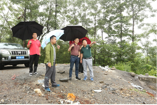 鄂旅投紀委書記陳家偉到恩施大峽谷景區(qū) 視察地質(zhì)災(zāi)害情況