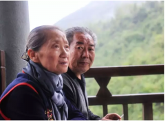 雙節(jié)第三天恩施大峽谷景區(qū)風(fēng)雨無阻