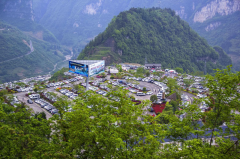 五一小長(zhǎng)假，恩施大峽谷景區(qū)人氣爆棚秩序井然
